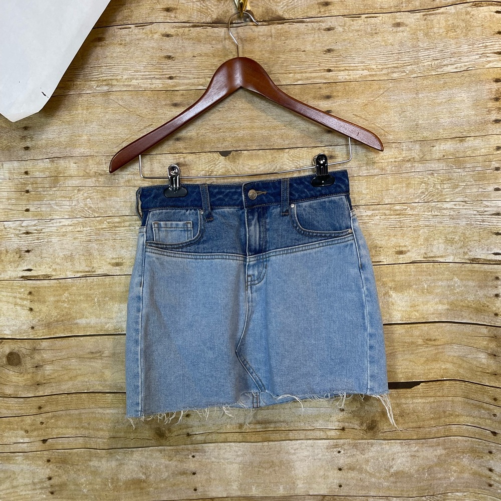 PacSun jean skirt size 24 🛍